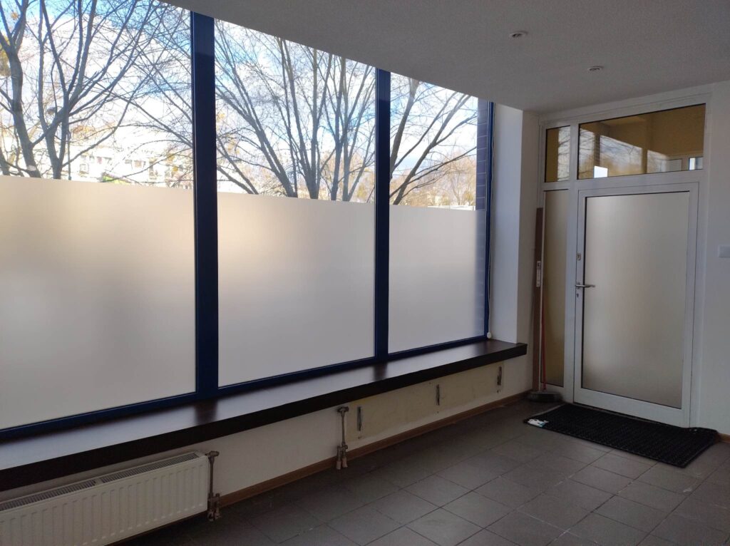 oklejanie biur folia dekoracyjna