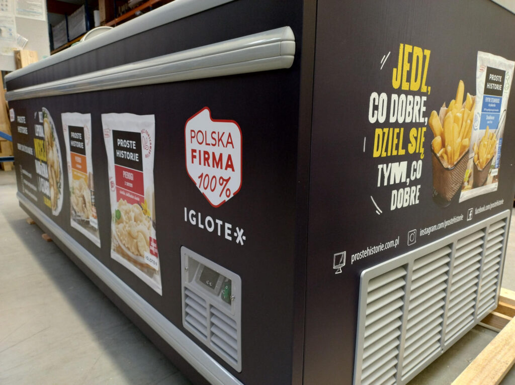 oklejanie lodówek i zamrażarek folią reklamową – realizacja